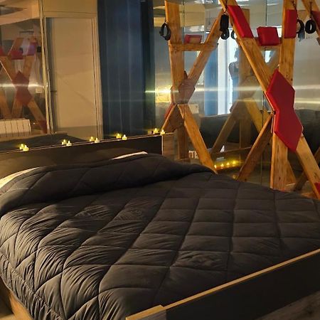T2 Chambre Miroir Jardin Et Parking Prive Marseille Eksteriør bilde